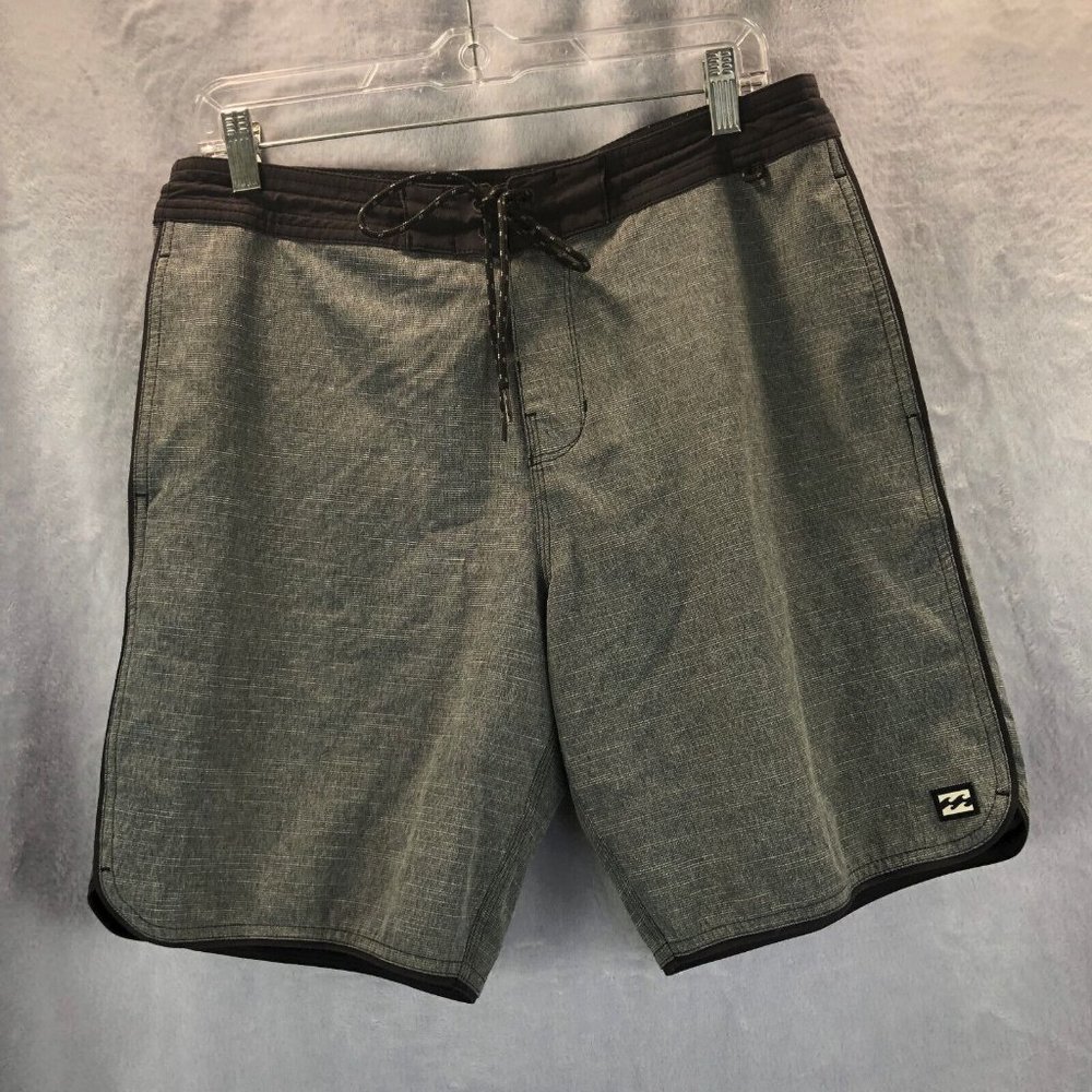 Billabong Mens Board Shorts Gray & Black Sz 32 Low Tides Drawstring Beach Pocket